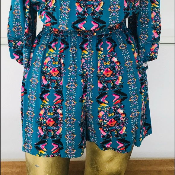 NWOT BOHEMIAN Off SHOULDER Shorts ROMPER Jumpsuit Playsuit Small - Picture 11 of 13
